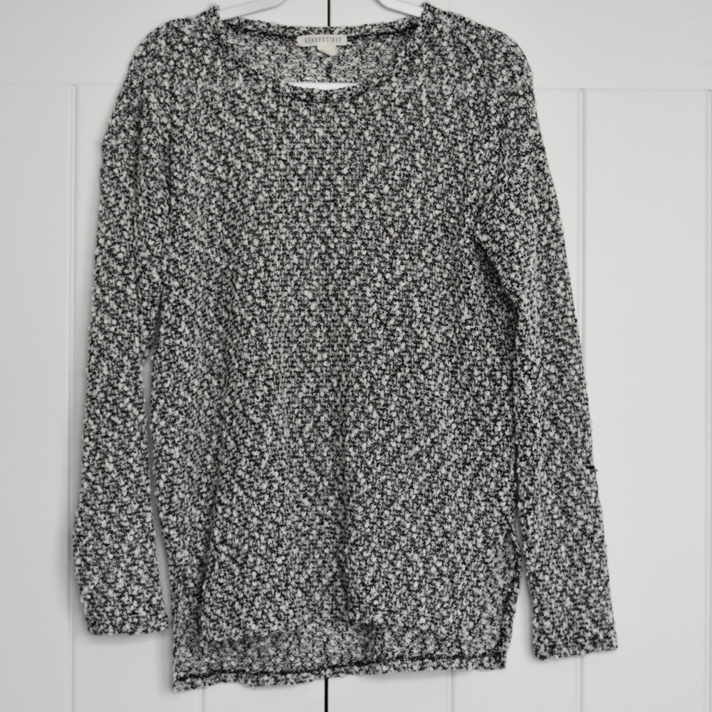 Long sleeve salt and pepper sweater